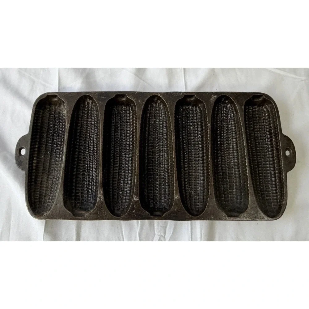 Vintage Cast Iron 7 Ear Corn Bread Muffin  Pan Mold Camping Baking Cook‎